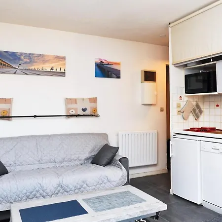 Charming And Spacious Studio In Apartment